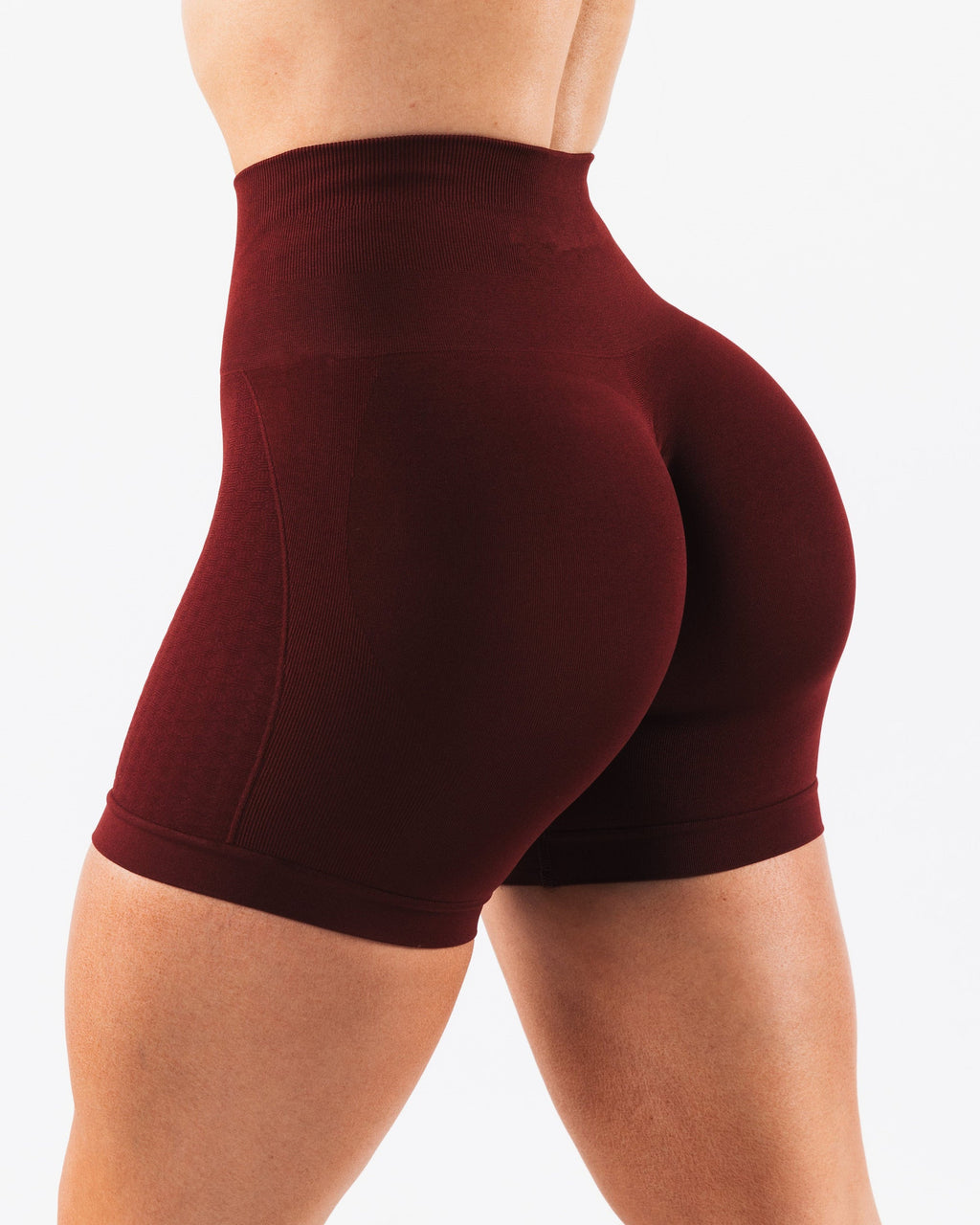 Kinetiv Women's Seamless Jacquard 3/4 Shorts - Textured Gym Shorts