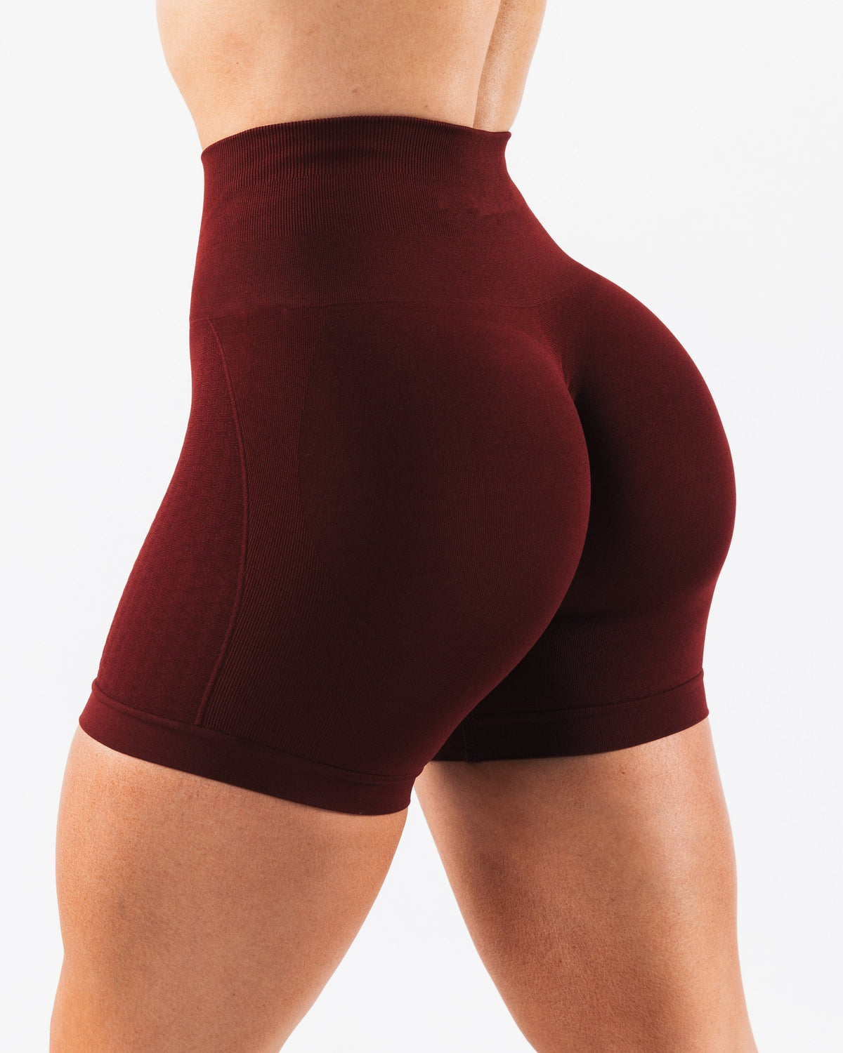 Kinetiv Women's Seamless Jacquard 3/4 Shorts - Textured Gym Shorts