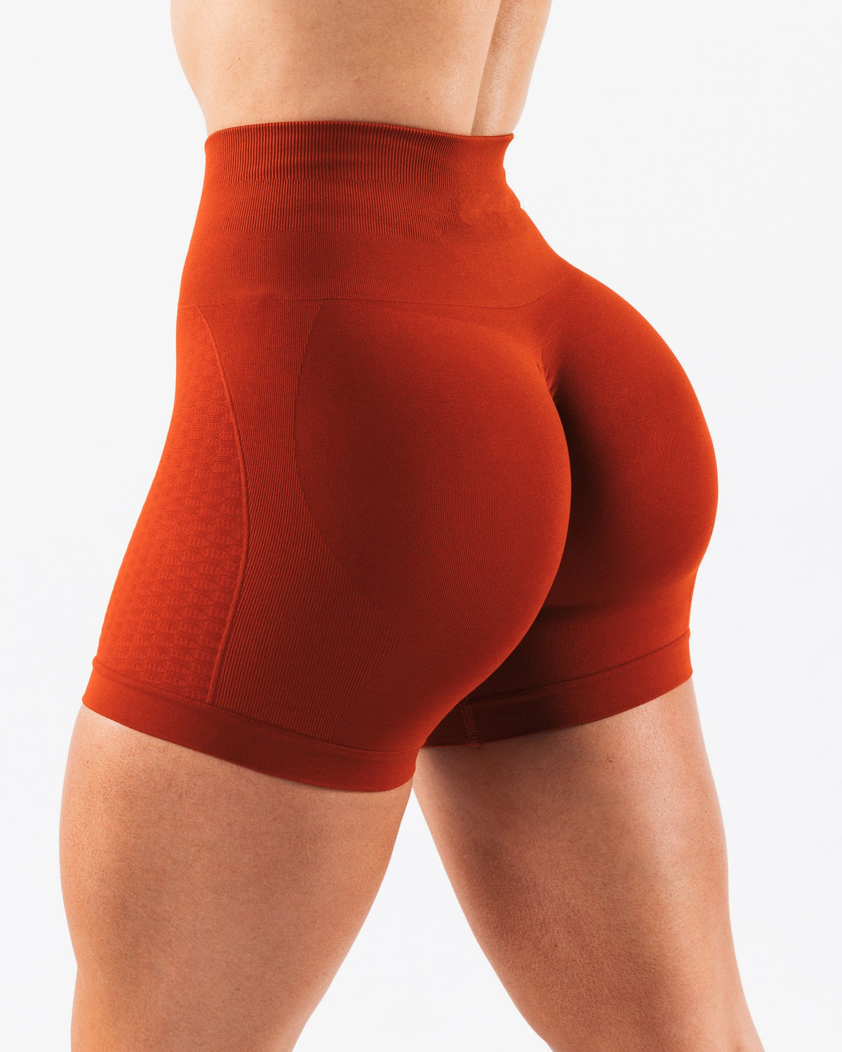Kinetiv Women's Seamless Jacquard 3/4 Shorts - Textured Gym Shorts